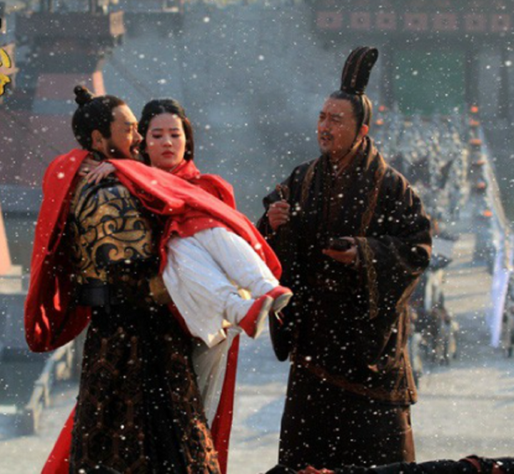 Tào Tháo rất cưng chiều người vợ kế của mình.