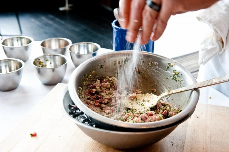 5 thực phẩm càng ăn càng nhanh già, lại là món yêu thích của nhiều người插图 5 thuc pham cang an cang nhanh gia, lai la mon yeu thich cua nhieu nguoi hinh anh 1