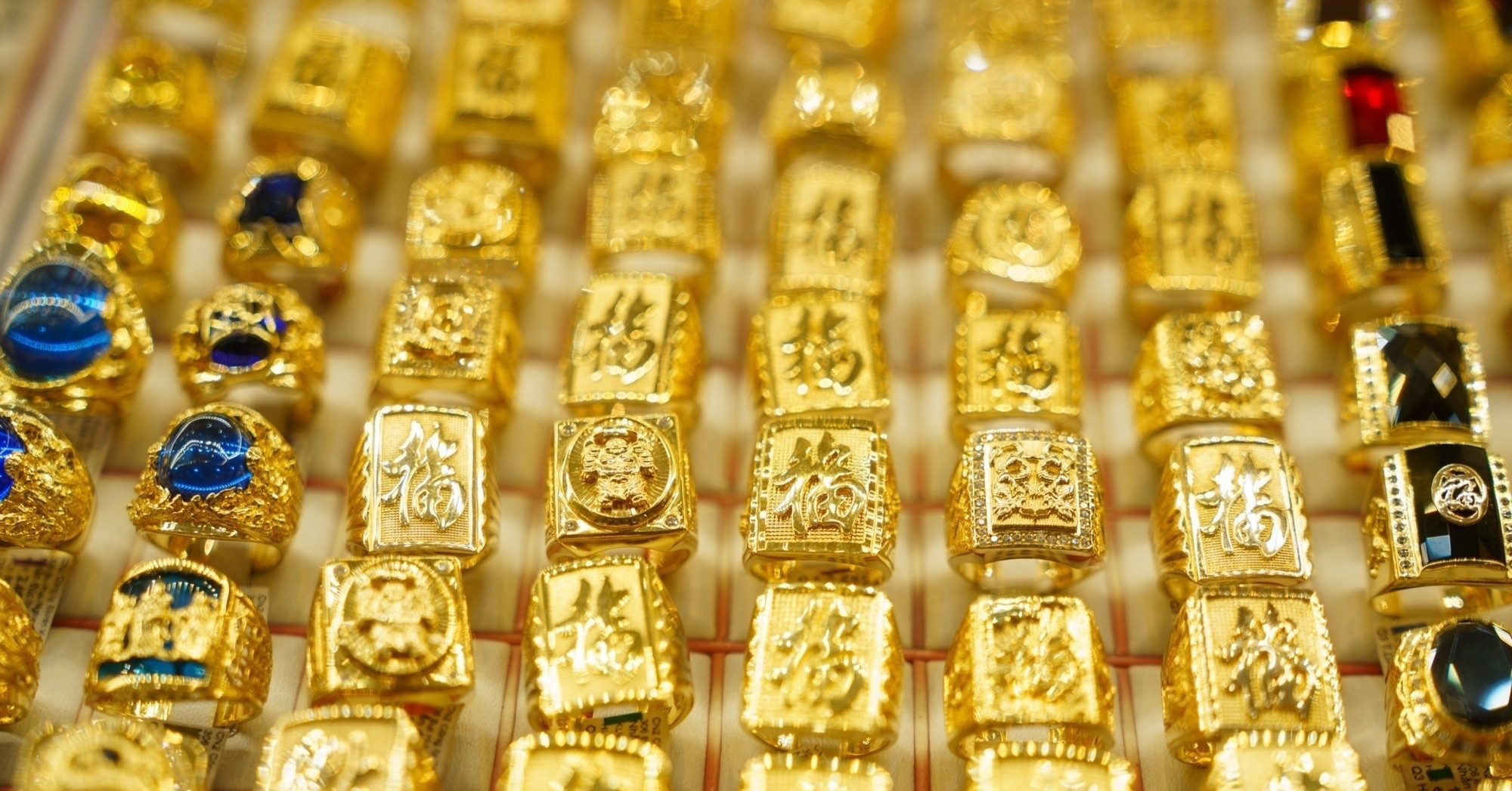 Giá vàng rời đỉnh, mua vào còn 165 triệu đồng, người tích sản đứng ngồi không yên插图1 Giá vàng rời đỉnh, mua vào còn 165 triệu đồng, người tích sản đứng ngồi không yên插图1