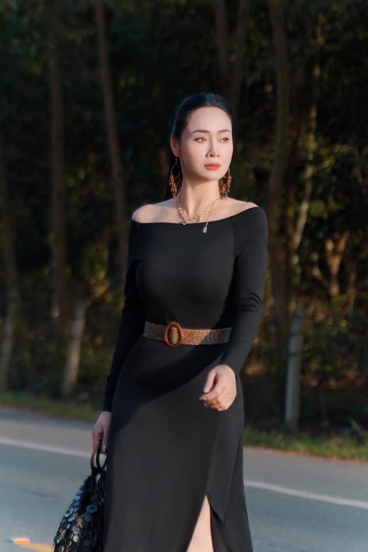 NSƯT Quách Thu Phương chi rất nhiều tiền để tìm ra phương pháp tập luyện trẻ đẹp, khỏe mạnh - Ảnh 10.