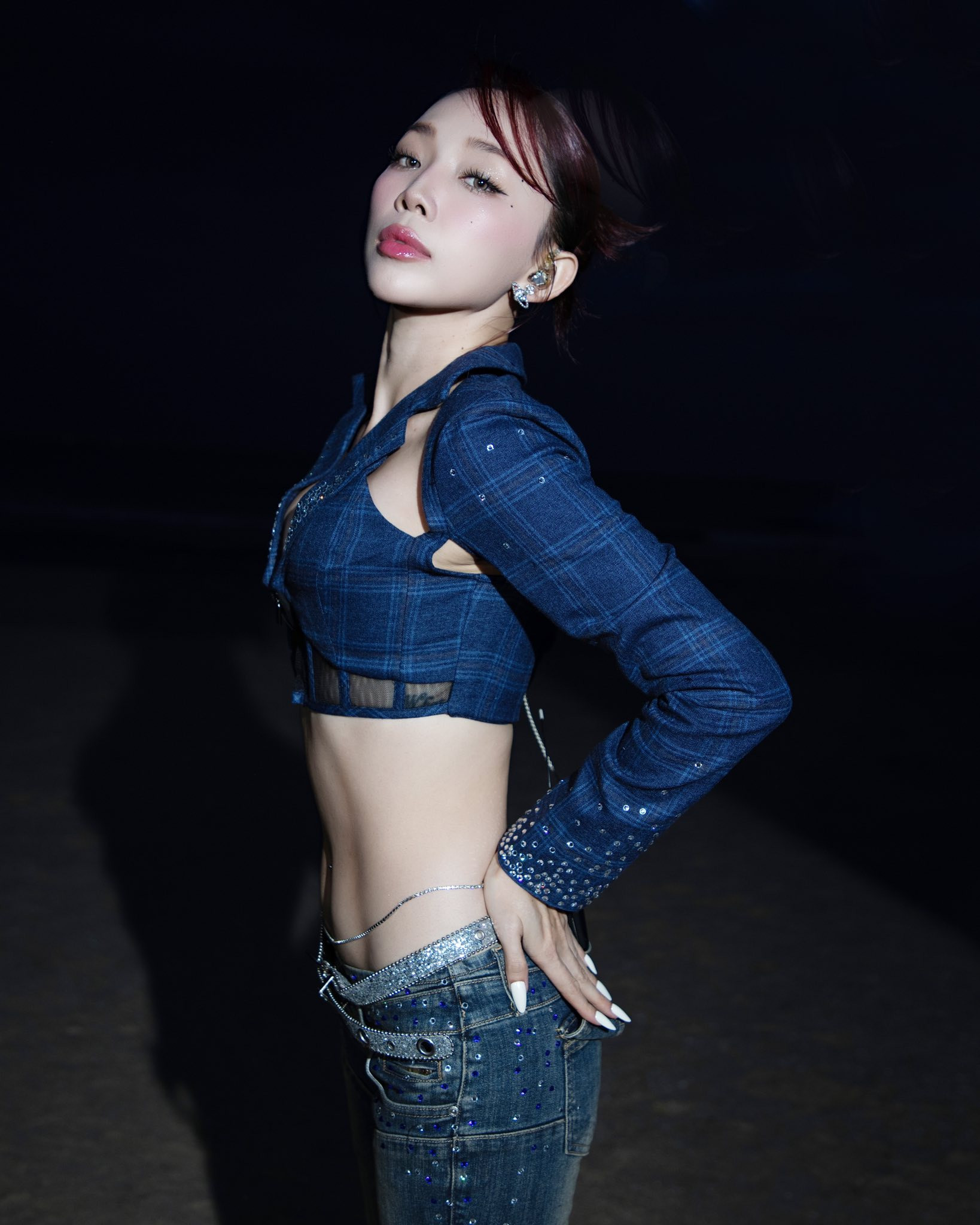 Vòng eo con kiến của nữ ca sĩ 37 tuổi vừa viral trong lễ trao giải 'Làn sóng xanh' - Ảnh 8.