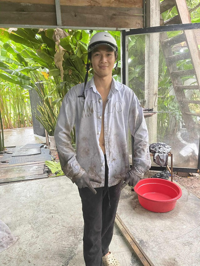 Chồng Quỳnh Lương sao lạ thế này: Thiếu gia Trà Vinh trong chính resort nghìn tỷ của mình mà ít ai nhận ra - Ảnh 2.