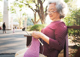 Lấy lại lương hưu của mình sau nhiều năm chu cấp: Con trai nói một câu khiến tôi nhìn rõ lòng con - Ảnh 1.