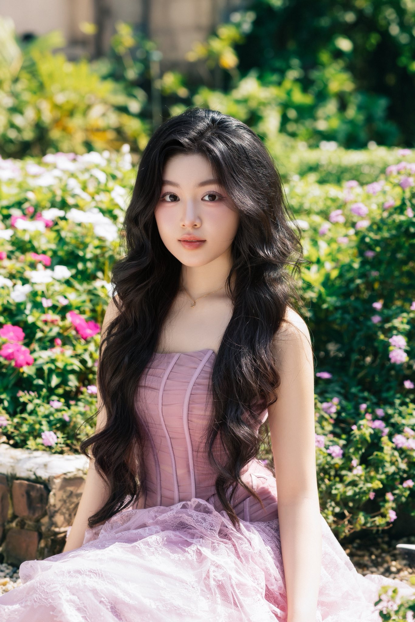 Lọ Lem 20 tuổi nhà MC Quyền Linh: Vẻ đẹp nàng thơ và cuộc sống hiện tại - Ảnh 3.