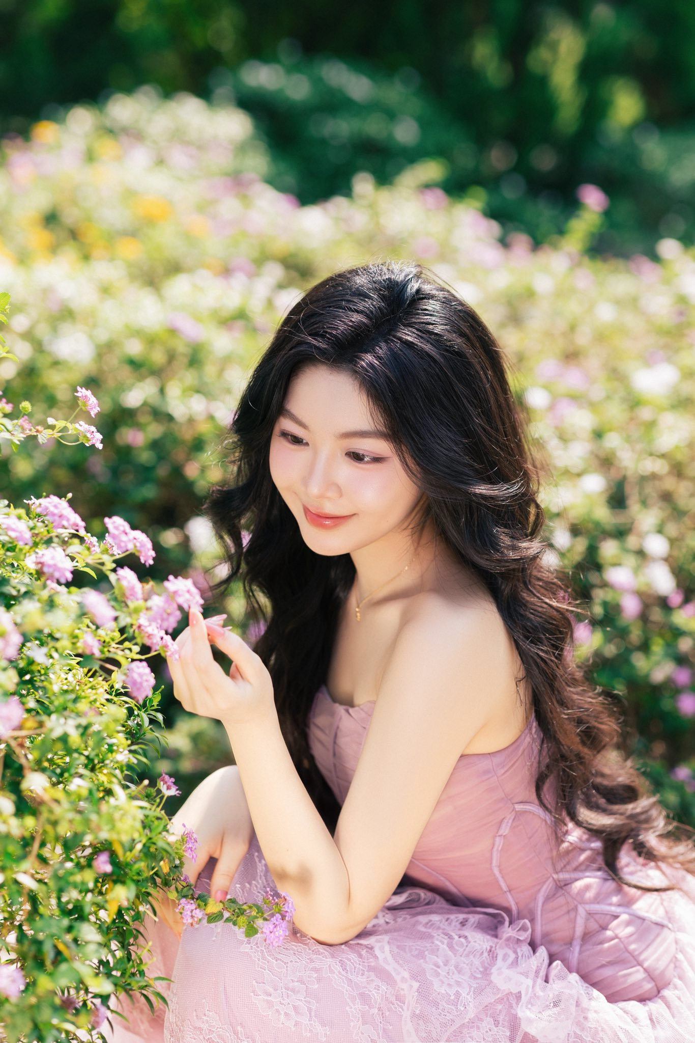 Lọ Lem 20 tuổi nhà MC Quyền Linh: Vẻ đẹp nàng thơ và cuộc sống hiện tại - Ảnh 5.