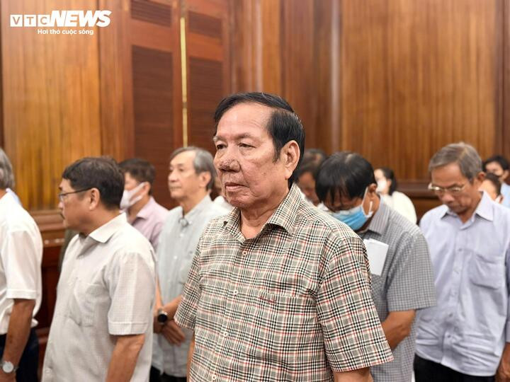 Bị cáo Lê Quang Thung tại phiên toà. (Ảnh: Hoàng Thọ)