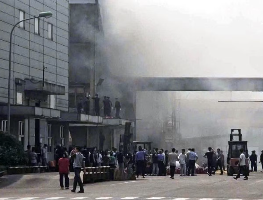 Khẩn trương điều tra vụ nổ lớn trong khu công nghiệp Bắc Ninh khiến 2 người bị thương- Ảnh 1.