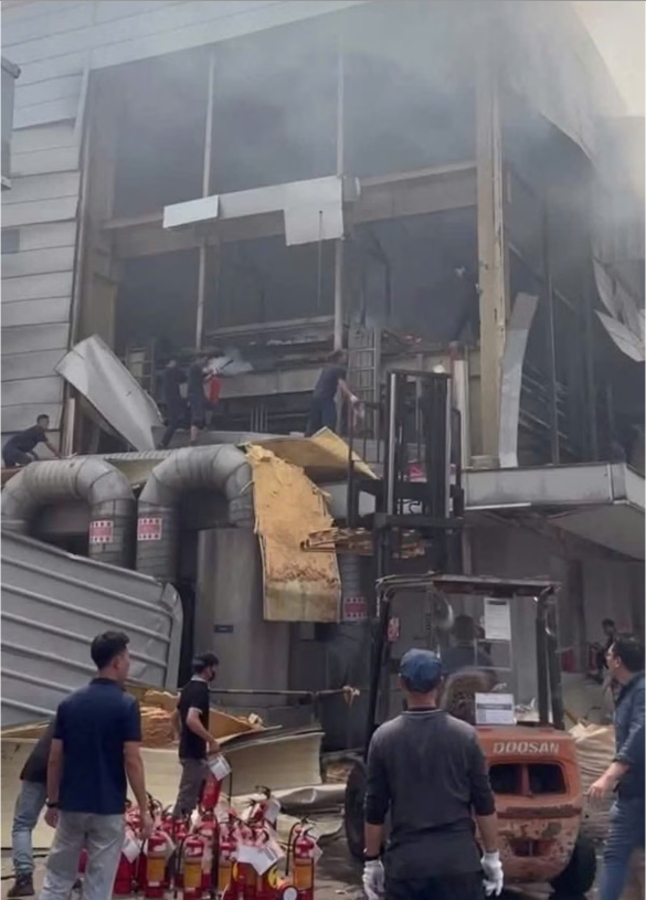 Khẩn trương điều tra vụ nổ lớn trong khu công nghiệp Bắc Ninh khiến 2 người bị thương- Ảnh 2.