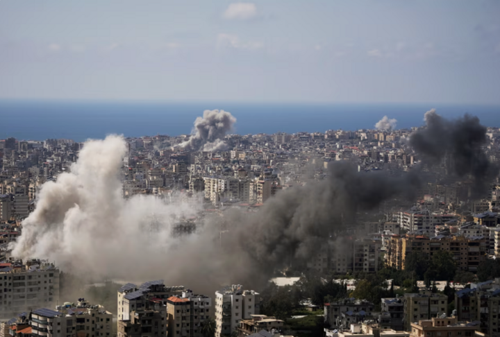 Lực lượng Phòng vệ Israel cũng phát động cuộc tấn công mới vào Beirut sau khi hoàn thành cuộc tấn công phối hợp lớn nhất ở Lebanon. (Ảnh: AP)