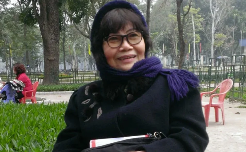 Cố nghệ sỹ Ngọc Tuyết: Bà Thìn sắc sảo trên phim, ngoài đời lãng mạn, yêu thơ插图4 Cố nghệ sỹ Ngọc Tuyết: Bà Thìn sắc sảo trên phim, ngoài đời lãng mạn, yêu thơ插图4