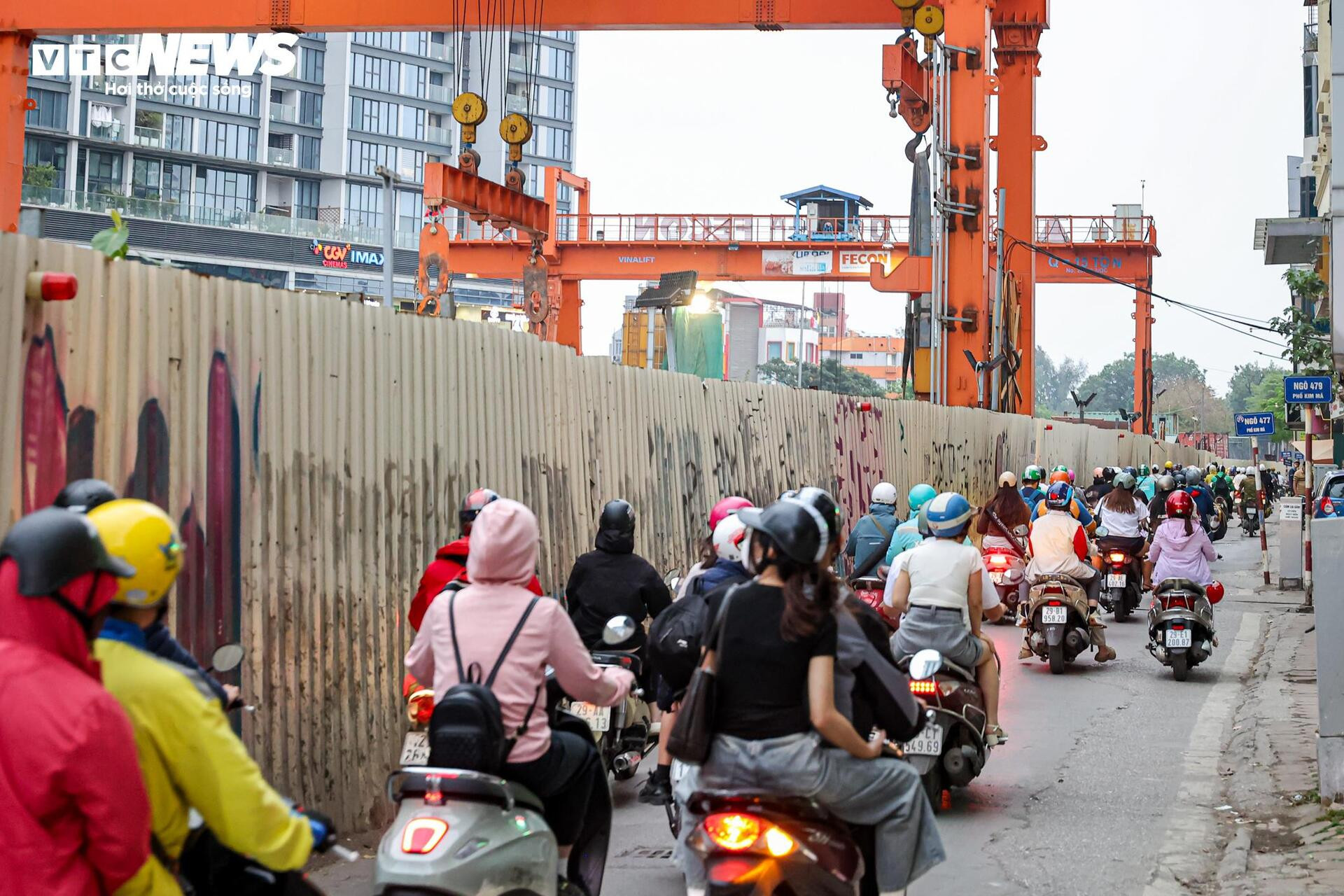 Lô cốt metro Nhổn-ga Hà Nội án ngữ gần chục năm, phố trung tâm thành 'phố chết' - 9