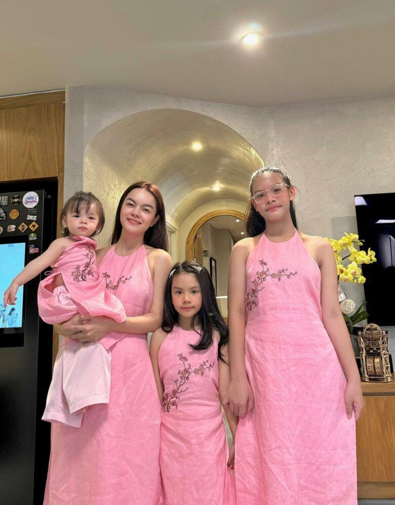 Con gái Phạm Quỳnh Anh – Quang Huy dậy thì dáng chuẩn vượt mẹ, chạm mốc chiều cao thi Hoa hậu插图3