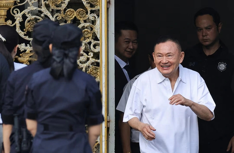 cuu thu tuong thai lan thaksin shinawatra duoc ra tu truoc thoi han hinh anh 1
