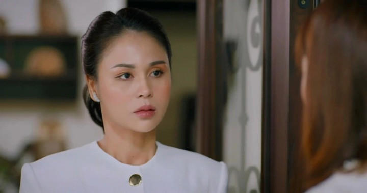 Diễn viên Lương Thu Trang từng là cái tên được chú ý trong phim “Trạm cứu hộ trái tim”. Vai diễn “tiểu tam” An Nhiên thâm độc, nhiều thủ đoạn của Lương Thu Trang bị khán giả “ném đá” không thương tiếc.