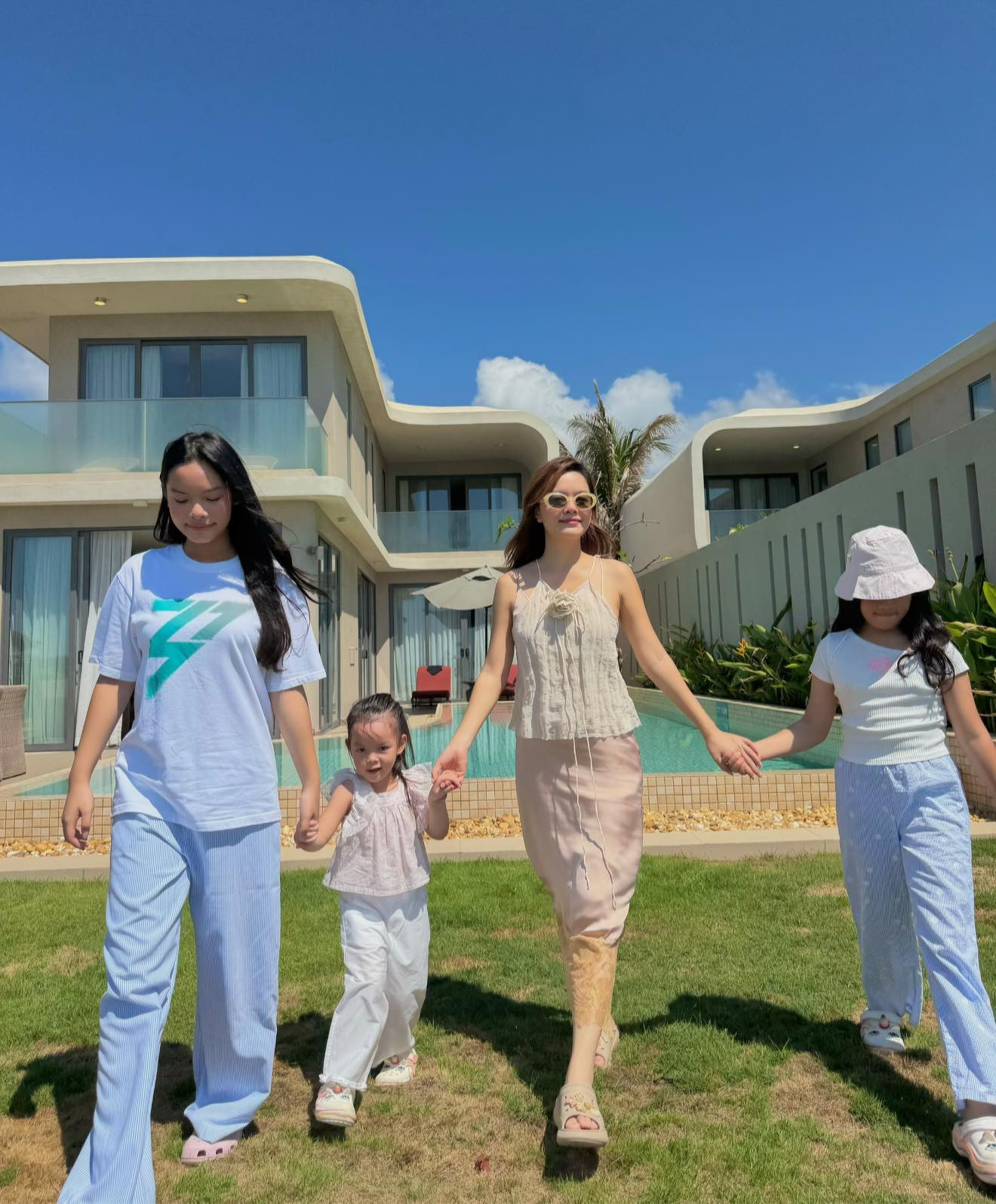 Những nữ nghệ sĩ được khen “càng đẻ càng đẹp”插图5