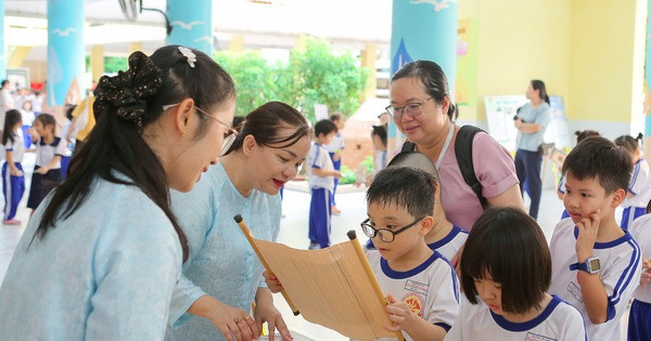 Khám xét nơi ở người đàn ông, thu giữ nhiều trang phục công an, quân đội插图1 Khám xét nơi ở người đàn ông, thu giữ nhiều trang phục công an, quân đội插图1