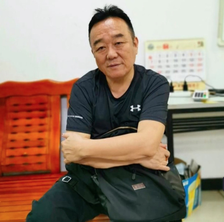 Thôi Cảnh Phú không theo đuổi diễn xuất để trở thành giảng viên.
