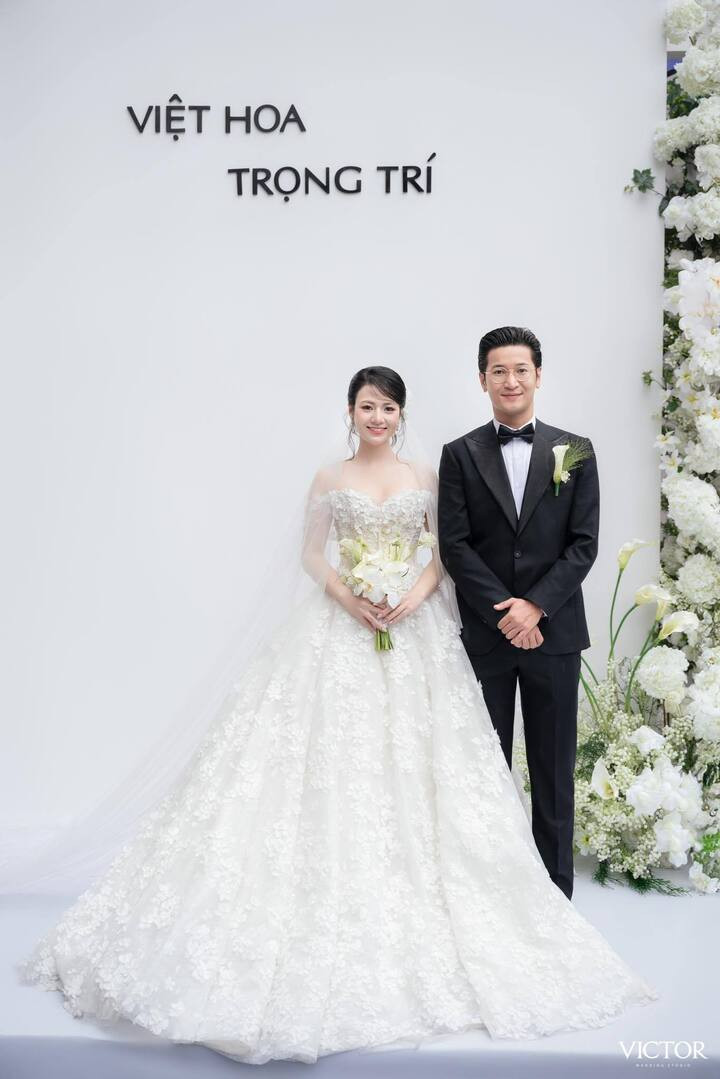 Mỹ nhân phim giờ vàng Việt Hoa cưới bạn học cùng lớp ở quê nhà插图 Cặp đôi diễn viên phim giờ vàng VTV Việt Hoa - Trọng Trí tổ chức đám cưới.