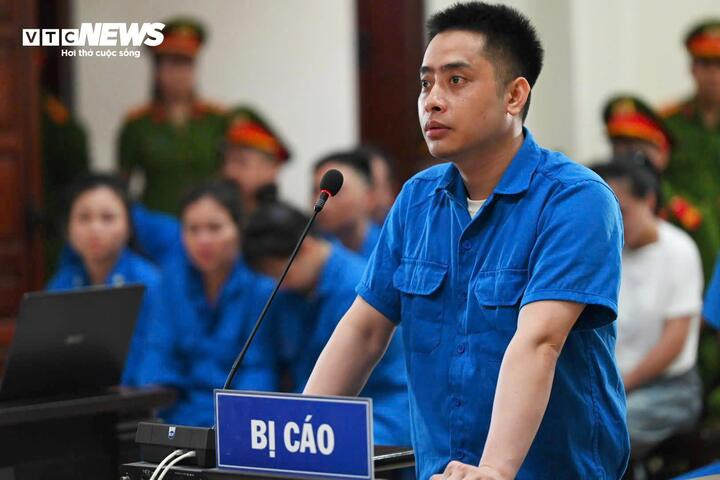Bị cáo Bùi Đình Khánh nói lời sau cùng trước khi tòa nghị án.