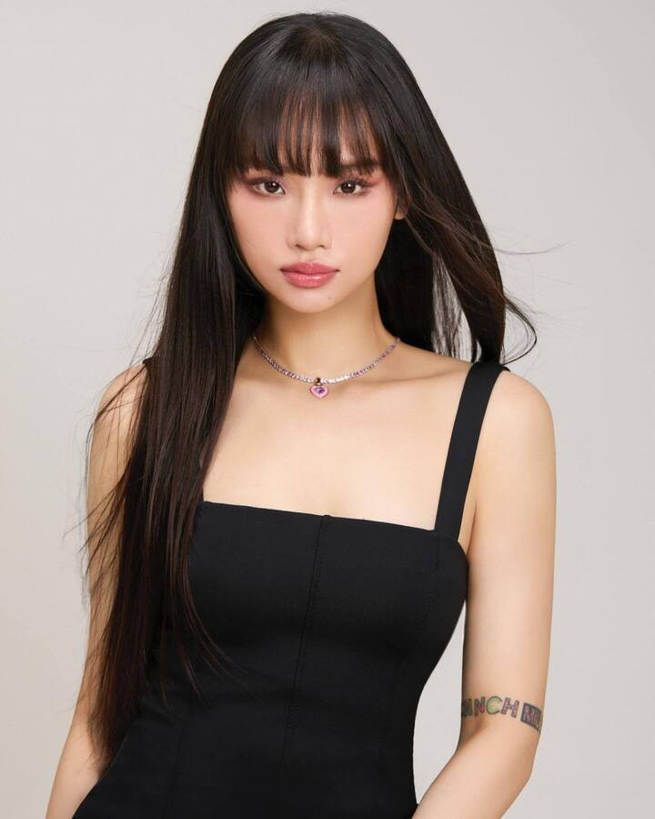 Ca sĩ Miu Lê bị khởi tố về hành vi “Tổ chức sử dụng trái phép chất ma túy”.