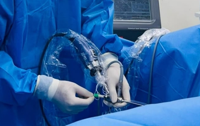 Bác sĩ xử trí cho một ca bệnh thận.