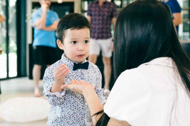Siêu mẫu Hà Anh tổ chức sinh nhật cho con trai và tiết lộ truyền thống nghệ thuật gia đình插图2 Cậu nhóc Luca đáng yêu và lanh lợi ở tuổi lên 2.