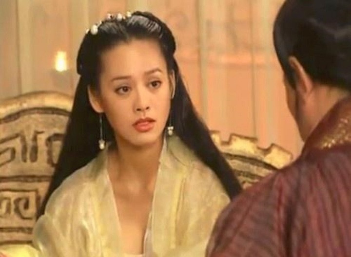 Tạo hình của nhân vật Triệu Cơ do nữ diễn viên Ninh Tịnh thủ vai.
