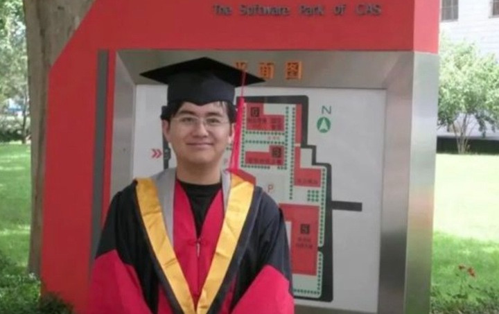 Rời bỏ sự nghiệp diễn xuất, Triệu Hân Bồi theo đuổi con đường học vấn.