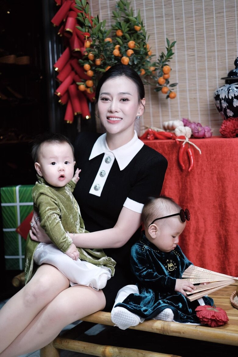 Phuong Oanh hạ sinh 2 con nhờ phương pháp y học.