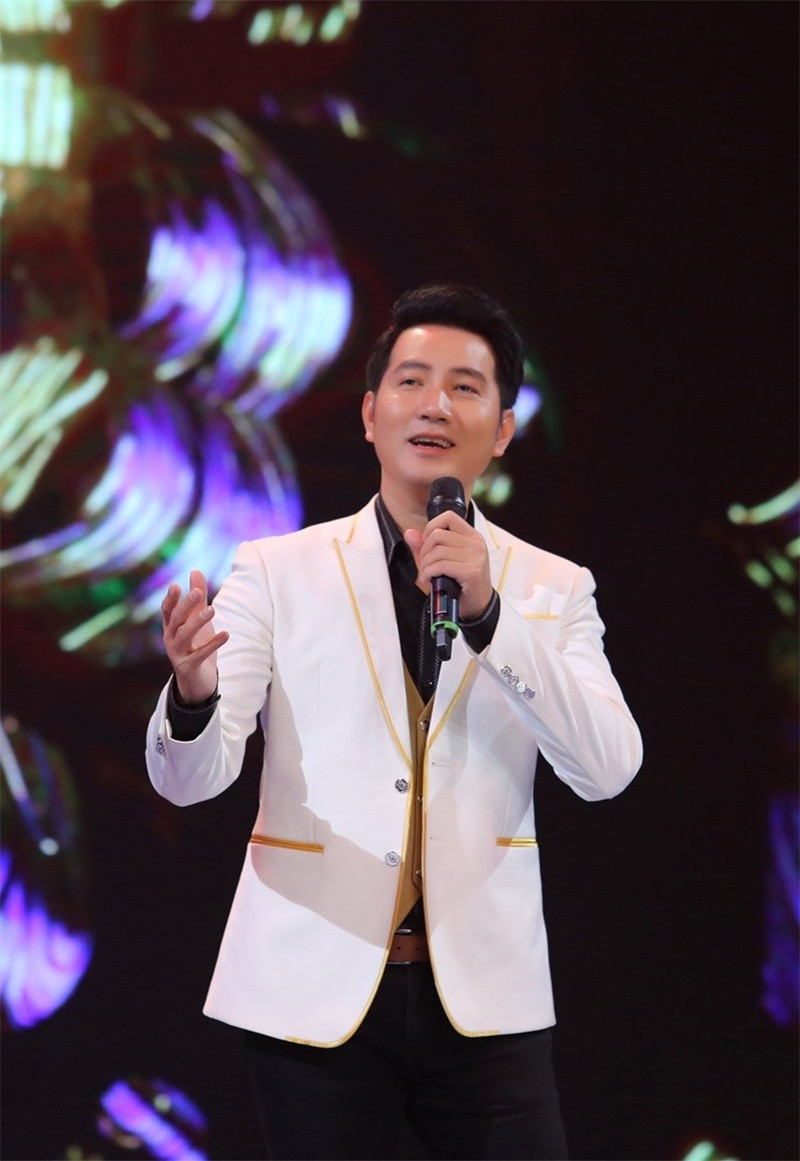 Nguyen Phi Hung.jpg