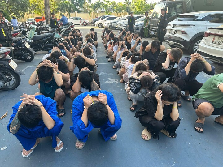 Công an khởi tố và xử lý 140 đối tượng liên quan đường dây ma túy liên tỉnh.