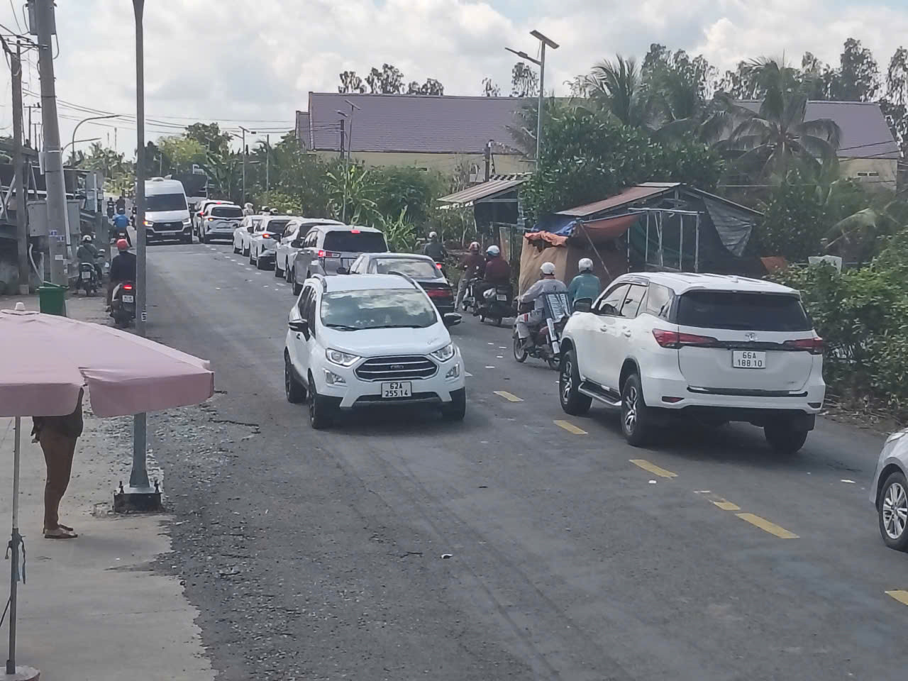 Vụ 3 người bị sát hại ở Tây Ninh: Tiếng khóc xé lòng bên 3 cỗ quan tài - Ảnh 2.