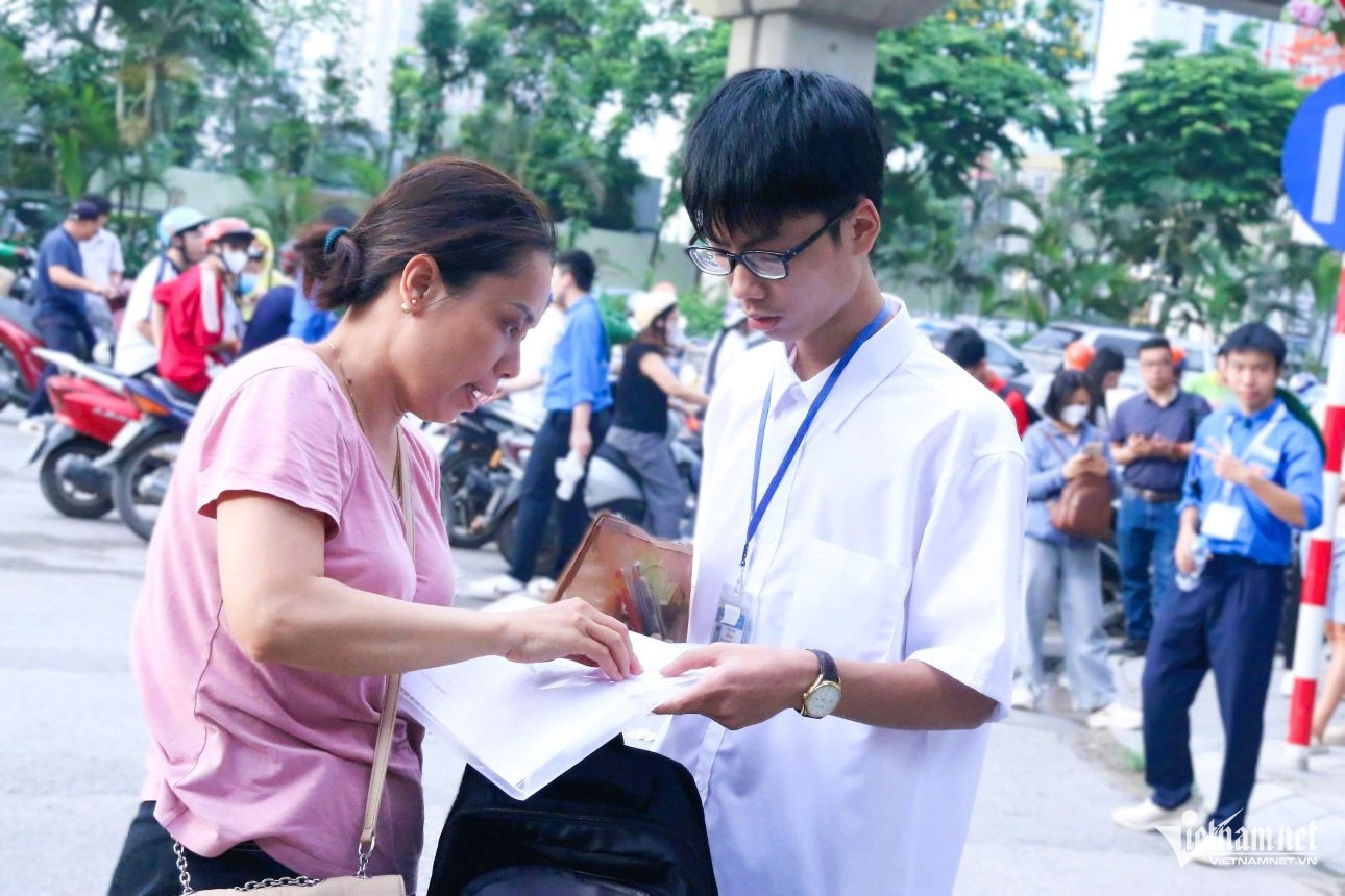 W-thi chuyên KHTN1.jpg
