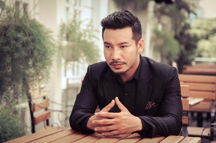 Bán nhà, làm YouTuber trả nợ: Góc khuất khốc liệt phía sau phòng vé Việt trăm tỷ插图2 Đạo diễn Bá Cường từng phải bán 3 căn nhà vì làm phim thua lỗ.