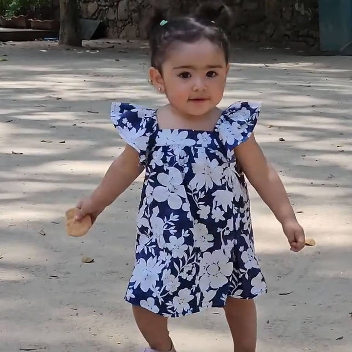 Isidora đã dành cả ngày với cha mình theo thỏa thuận của cha mẹ và tòa án. (Ảnh: JamPress)