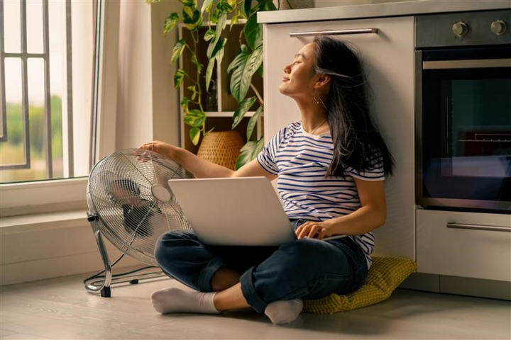 Thay đổi thói quen nhỏ sẽ giúp ngôi nhà mát mẻ hơn vào mùa hè. (Ảnh: KeynesCitizen)