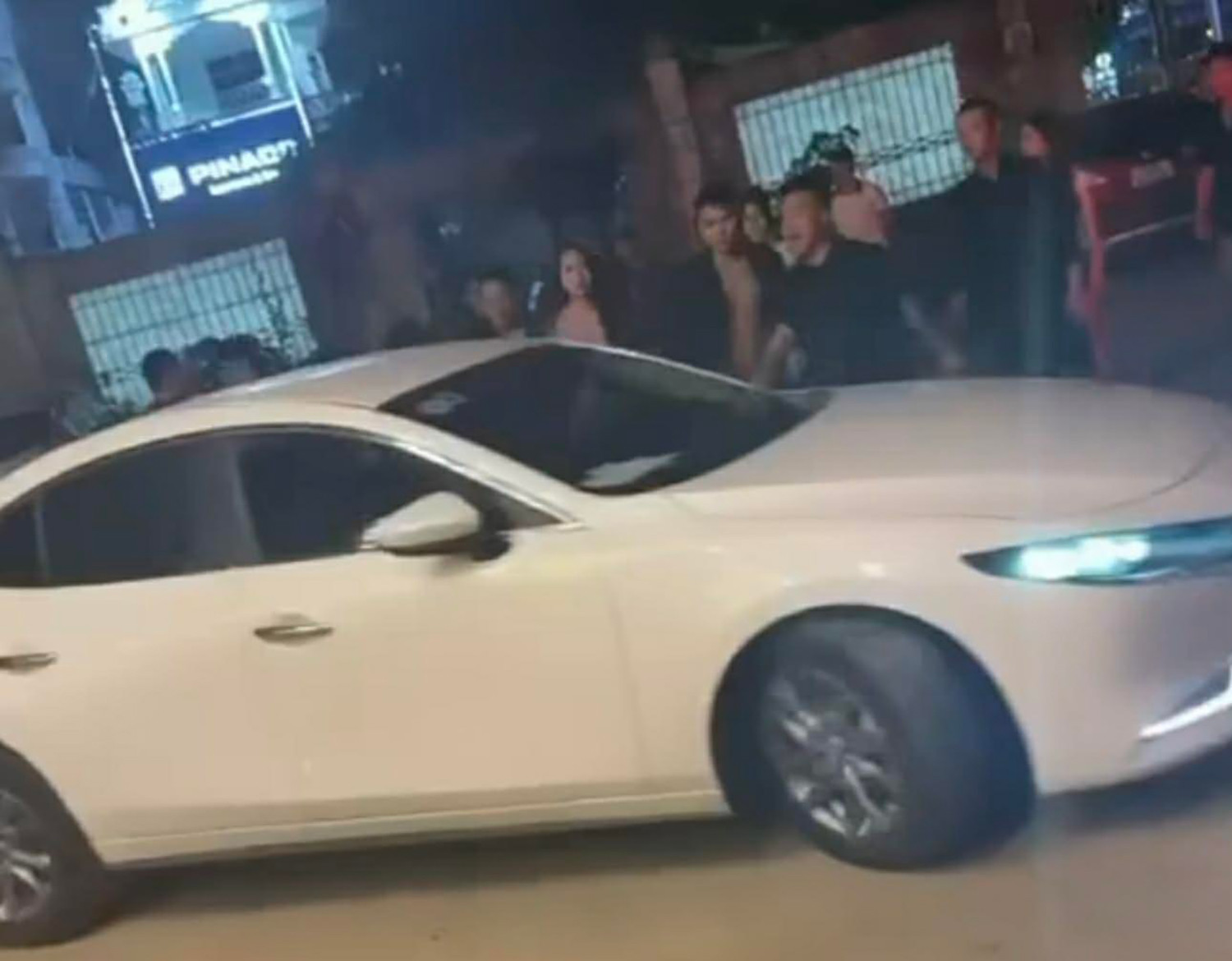 tài xế cán người.jpg