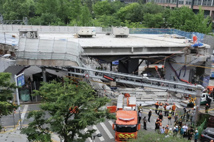 Hiện trường vụ tai nạn. (Ảnh: Reuters)