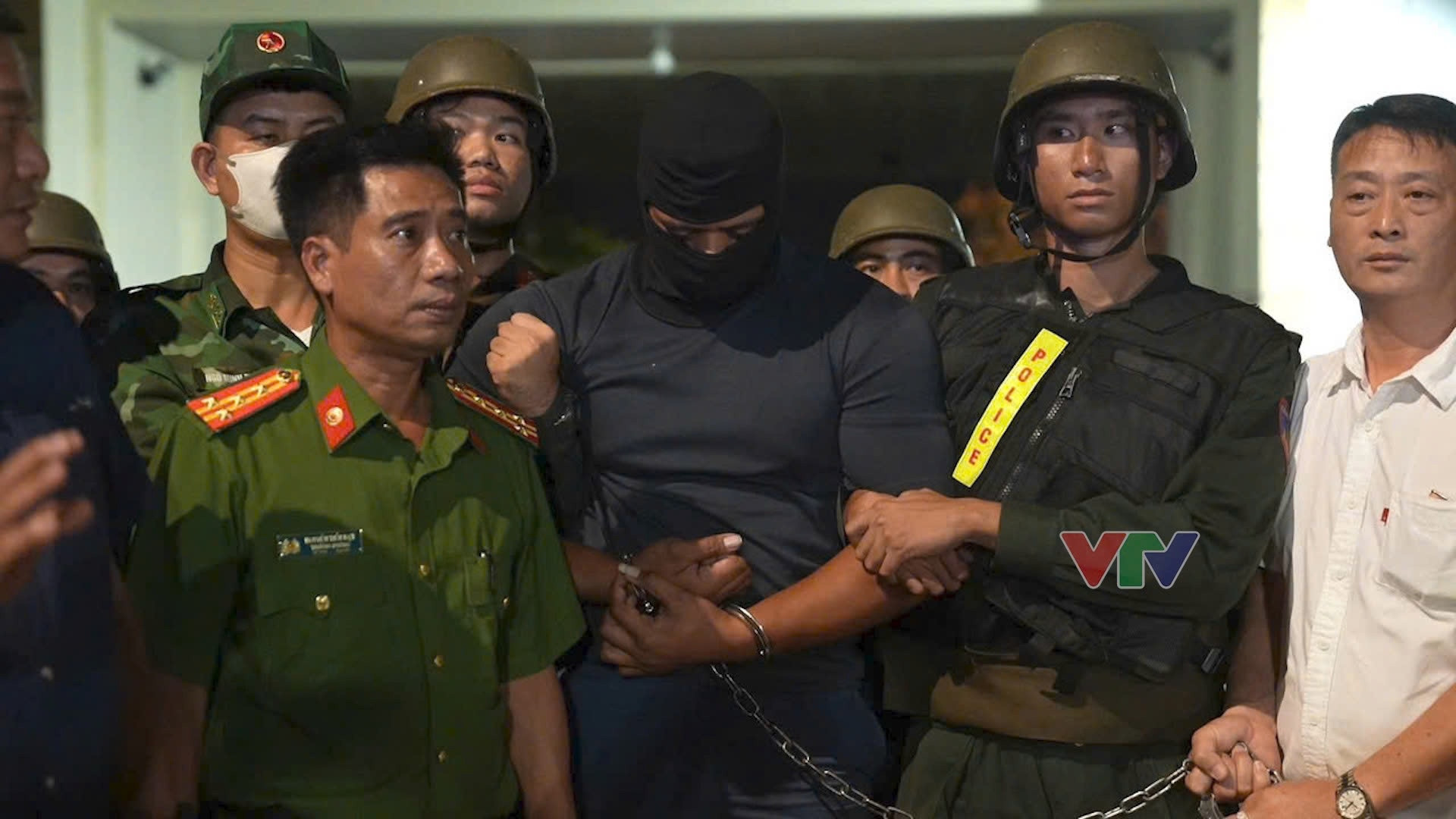 Trung tướng Mai Hoàng chủ trì họp báo vụ 2 nghi phạm nổ súng giết người tại TPHCM插图1 ảnh 5.jpg