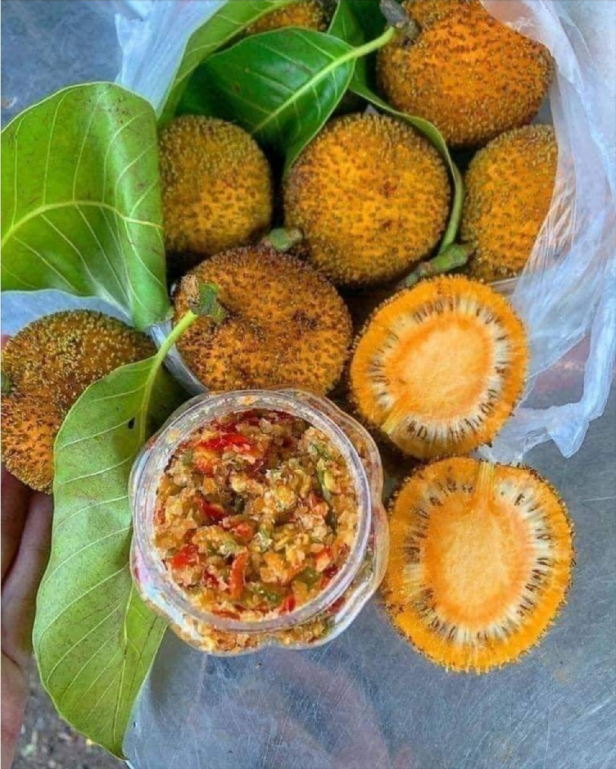 Loại quả quê nhìn lạ mắt mọc bờ rào nay lên đời đặc sản, giá 120.000đ/kg插图2 Loại quả quê nhìn lạ mắt mọc bờ rào nay
