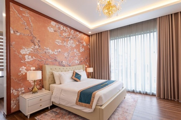 Nữ NSƯT là Phó giáo sư, khoe nhan sắc