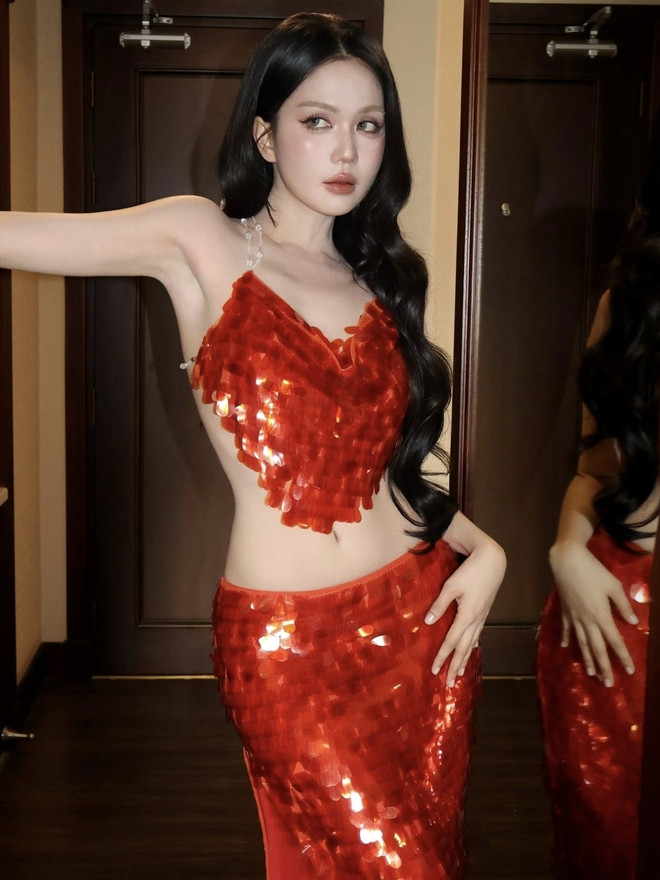 ngoc trinh 2.jpg