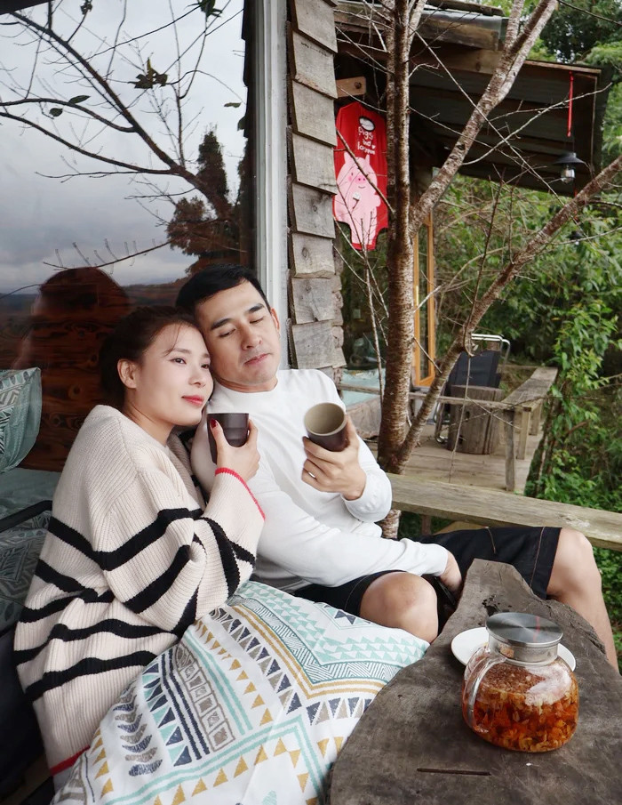 &amp;apos;Cặp vợ chồng kiểu mẫu của showbiz Việt&amp;apos;: Hạnh phúc báo tin mừng sau 8 năm插图4