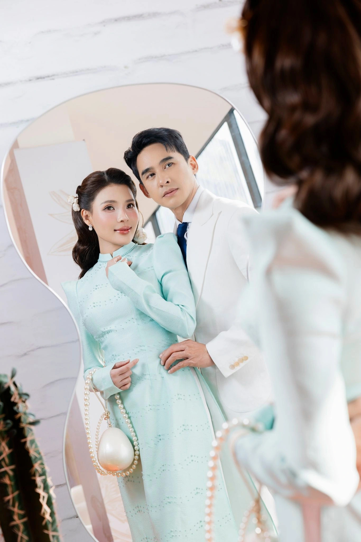 &amp;apos;Cặp vợ chồng kiểu mẫu của showbiz Việt&amp;apos;: Hạnh phúc báo tin mừng sau 8 năm插图