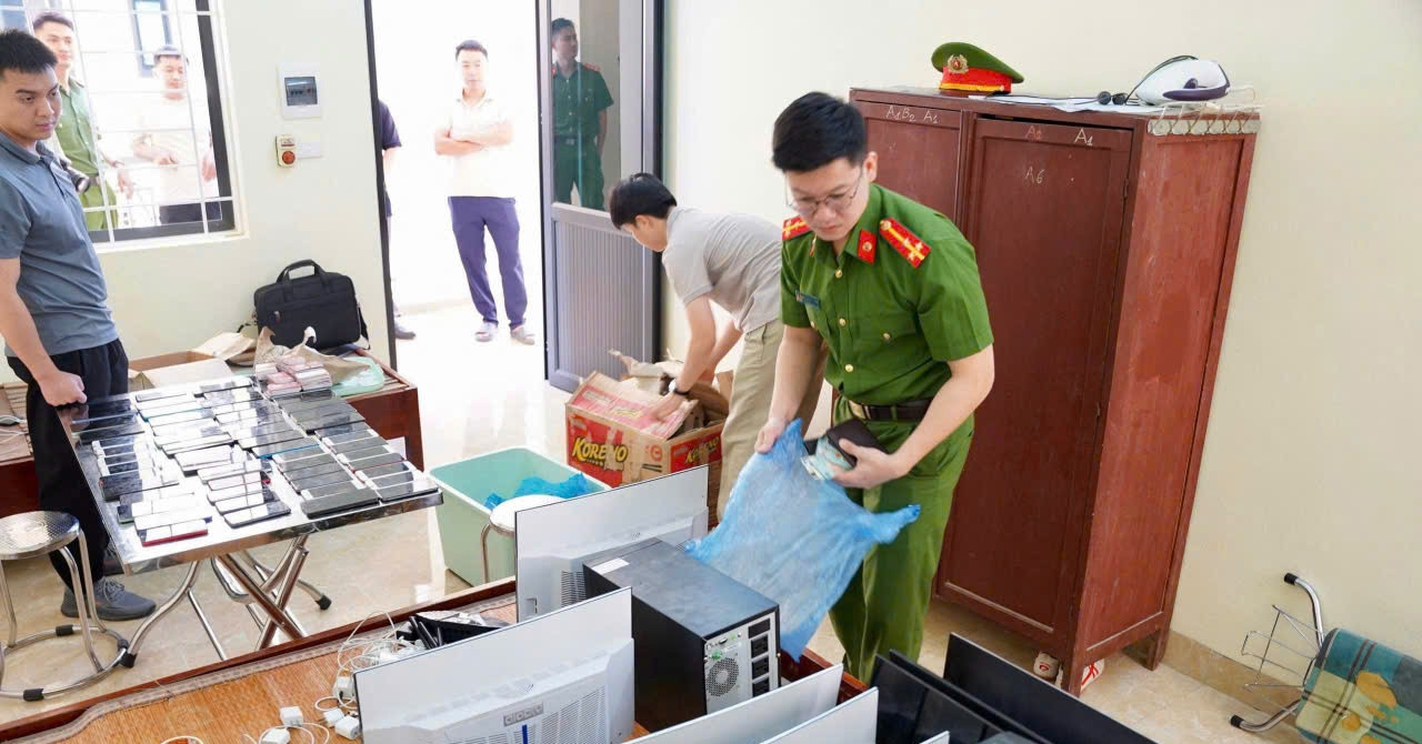 Triệt phá đường dây lừa đảo cấp chứng chỉ tiếng Anh cho hàng chục ngàn người插图2 Triệt phá đường dây lừa đảo cấp chứng chỉ tiếng Anh cho hàng chục ngàn người插图2