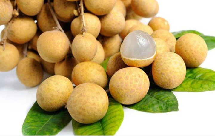 Lượng đường tự nhiên trong nhãn cao, người tiểu đường hạn chế ăn (Ảnh minh họa)