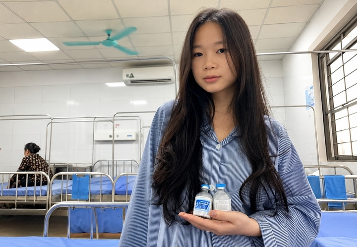 Ám ảnh khối u suốt 8 năm, cô gái ngỡ ngàng khi nhận hóa đơn viện phí 1,7 triệu插图 Dự phát hiện khối u từ thời cấp hai. (Ảnh: NVCC)