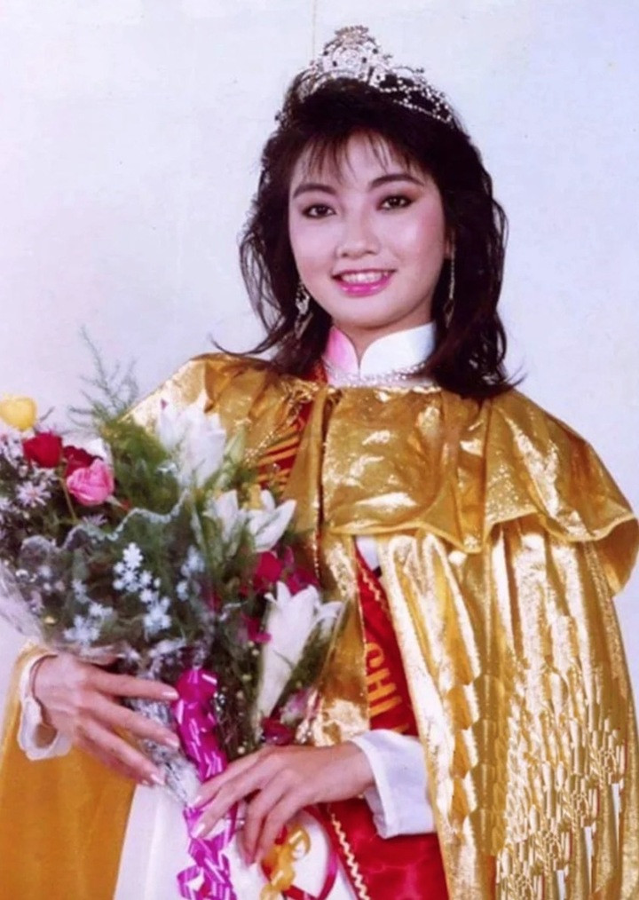 Lý Thu Thảo đăng quang Hoa hậu TP.HCM năm 1989.