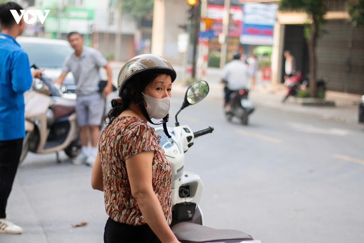 con thi vao lop 10 chuyen, phu huynh bat khoc chia se ve hanh trinh con da di qua hinh anh 5
