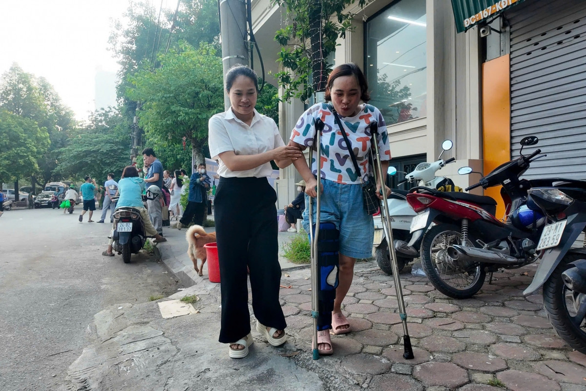 con thi vao lop 10 chuyen, phu huynh bat khoc chia se ve hanh trinh con da di qua hinh anh 6